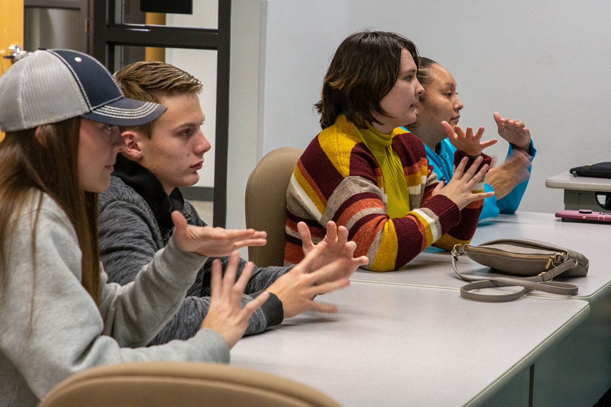 SJC students learning American Sign Language ASL