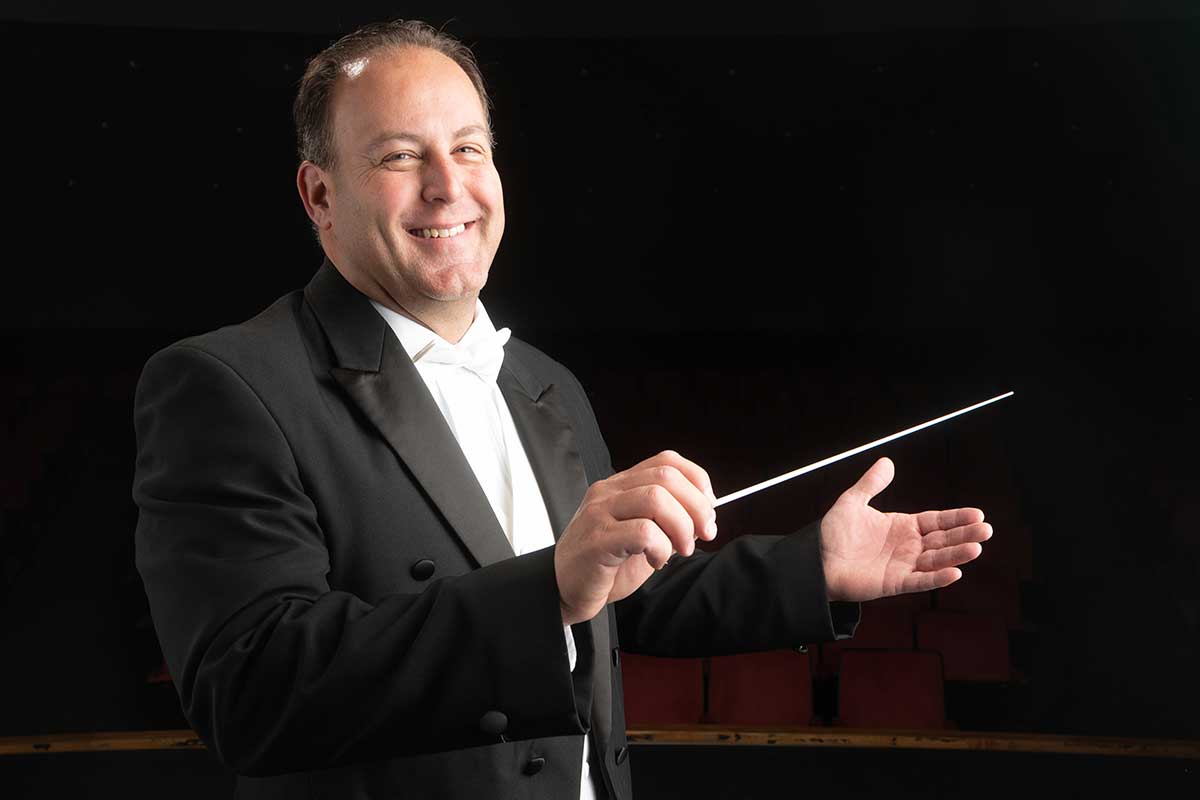 Teun Fetz ready with his baton