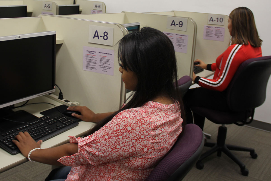 students in the testing center